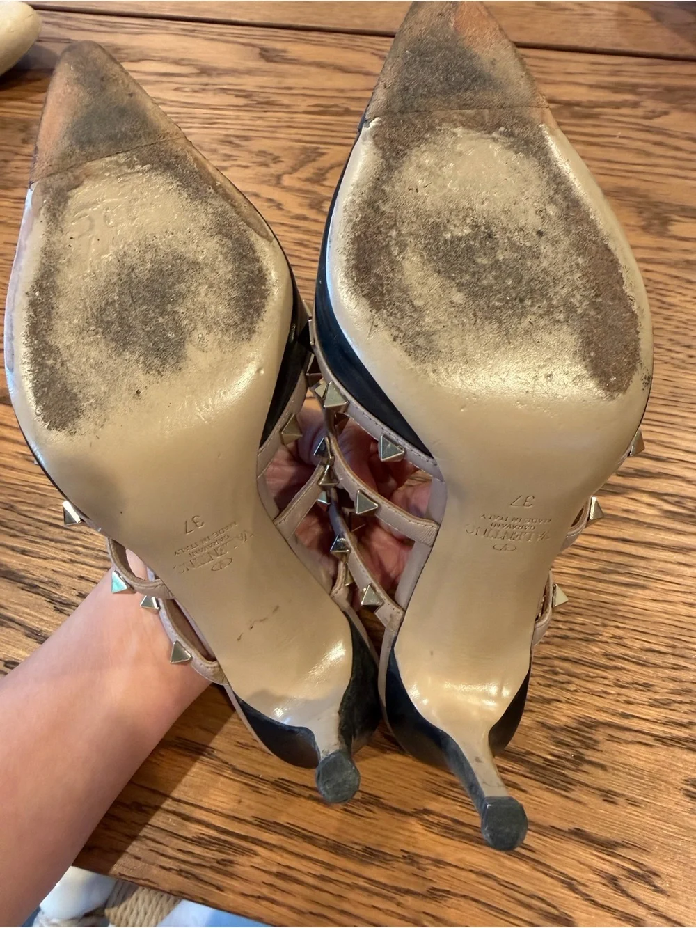 Valentino Garavani Rockstud Pointed Toe Heels – Size 37